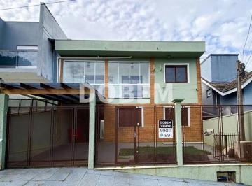 Casa · 368m² · 3 Quartos · 3 Vagas · Sobrado mobiliado com 368m², closet, churrasqueira e 3 vagas.