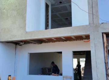 Casa · 125m² · 2 Quartos · 1 Vaga · Sobrados novos com 2 suítes, churrasqueira e espera para carro elétrico
