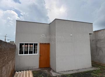 Casa · 45m² · 2 Quartos · 2 Vagas · Casa com 2 dormitórios e 2 vagas de garagem
