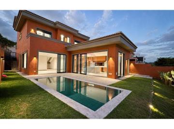 Casa · 260m² · 3 Quartos · Casa em Condomínio – Colina do Golfe – 3 suítes – 259, 64 m² - Venda