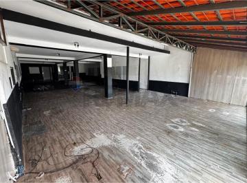 Comercial · 367m² · VENDA OU ALUGUEL IMÓVEL COMERCIAL E RESIDENCIAL COM 367m² EXCELENTE OPORTUNIDADE PARA INVESTIDORES E
