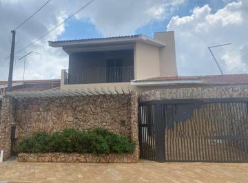 216dd61a20775147cbdef829b35258d46e070c07 · Sobrado com 3 dormitórios para alugar, 175 m² por R$ 2.400,00/mês - Centro - Bady Bassitt/SP