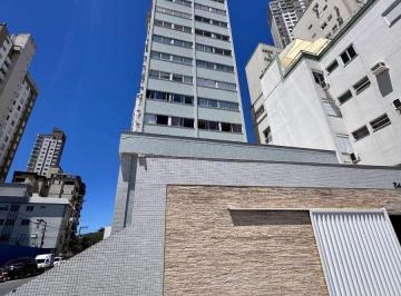 Apartamento de 2 quartos, Balneário Camboriú · Aluguel Anual Prédio Frente Mar em Balneário Camboriú / Ap Lateral 2 dorm, 1 vaga, mobiliado