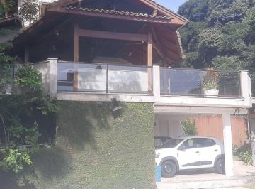 9ddd56fdbfc0747217010b7fd01f5903cb54db40 · Casa com Piscina e 4 quartos à venda em Florianópolis.