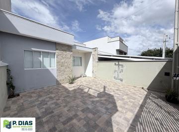 Casa · 70m² · 3 Quartos · 2 Vagas · Casa com Piscina em Pinhalzinho — Exclusividade em Meio à Natureza