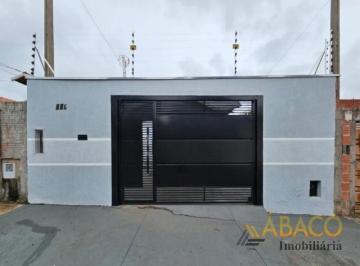 Casa · 70m² · 2 Quartos · 2 Vagas · Casa para alugar em Jardim Araucária de 70.00m² com 2 Quartos e 2 Garagens