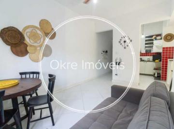 Apartamento · 72m² · 2 Quartos · 1 Vaga · Apartamento : Padrão / Residencial / Centro