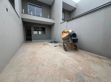 Apartamento · 70m² · 2 Quartos · 1 Vaga · CASA GEMINADA INDIVIDUAL NO BAIRRO XANGRILA COM 02 DORMITÓRIO | 01 VAGA DE GARAGEM | 01 LAVABO