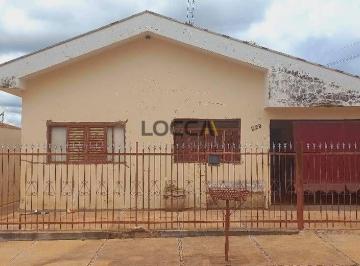 Casa · 280m² · 4 Quartos · 2 Vagas · Casa para venda em Centro de 280.00m² com 4 Quartos e 2 Garagens