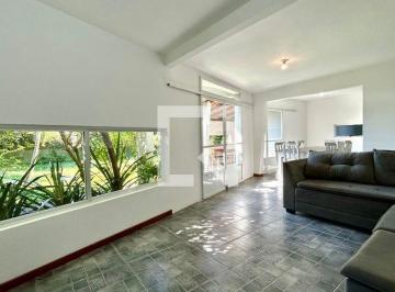 Casa · 210m² · 3 Quartos · 3 Vagas · Casa para Aluguel - Rio Tavares, 3 Quartos,  210 m² - Florianópolis