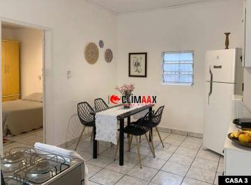 65d7bf1f40bc2d8f01467334e2cb31da924805ec · Casa para Alugar no Alto da Lapa com Quintal Privativo e Pet Friendly – 2 Quartos