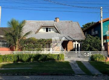 00a108ad3f4e74e9f33b4d89d837203dcd31f5ab · Casa com ar, piscina + 5 dorm.( sendo que 3 são suítes) para alugar, 250 m² por R$ 2.300/dia - Atami