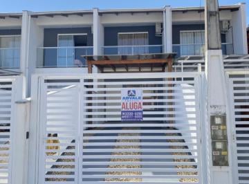 Casa · 77m² · 2 Quartos · 2 Vagas · Lindo Sobrado em ótima localização no bairro Passo Manso