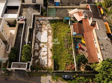 Terreno · 960m² · Terreno à venda com 960 m² no Hugo Lange em Curitiba.