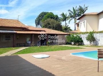 Casa · 350m² · 3 Quartos · 4 Vagas · Vende-se linda Casa no Condomínio Entre Lagos