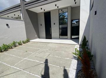 Casa de 3 quartos, Fortaleza · Casa Plana Nova e Moderna na Sapiranga | 3 Suítes, Área Gourmet e Acabamento de Alto Padrão