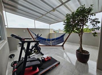 Casa · 222m² · 3 Quartos · 2 Vagas · Sobrado à venda no bairro Espinheiros - Joinville/SC