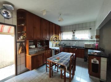 Foto 05 · Casa à venda em Jacareí-SP: 3 quartos, 2 salas, 2 banheiros, 4 vagas de garagem no Jardim Luiza - 12