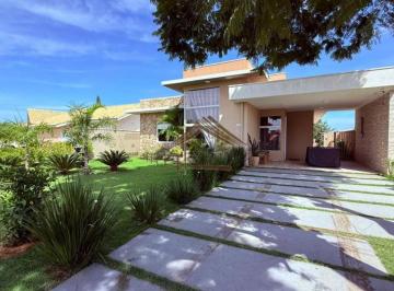 Casa de 3 quartos, Porangaba · Linda casa em condomínio na cidade de Porangaba SP, contendo 3 dormitórios e piscina