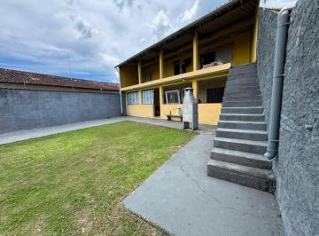 Casa de 4 quartos, Itanhaém · Casa com 4 quartos e churrasqueira em Itanhaém.