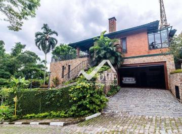 79cf01e5afeb64528b8a185894ae61f81447db62 · Casa tipo sobrado no Morro Santa Terezinha com 400m² de área construída.