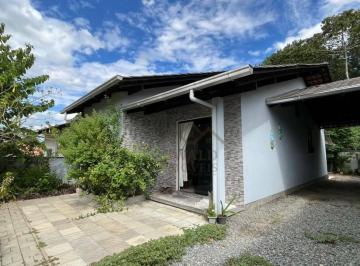 c766677f472bc341ddf36694201e3d18976e7516 · Casa com 3 dormitórios, sendo um suíte, à venda, 106,00 m² por R$ 597.000,00 - Araponguinhas - Timbó