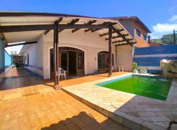 Casa de 4 quartos, Mongaguá · Casa Lote Inteiro com Piscina a 50m da Praia no Jardim Marina