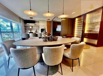 Apartamento · 176m² · 3 Quartos · 3 Vagas · Apartamento 3 suítes finamente decorado a venda, com vista privilegiada para catedral em Maringá Par