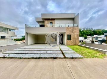 Foto 01 · Condomínio Villa Verde, 325m², alto padrão com 3 suítes e vista para área verde na região da Malota 