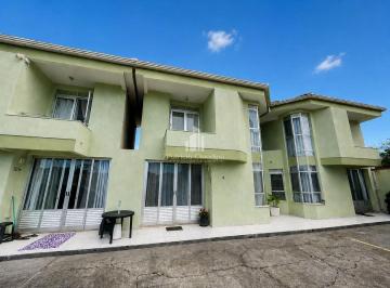 Casa · 9299m² · 3 Quartos · 1 Vaga · Sobrado Espaçoso Em Condominio Fechado