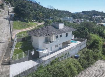 Casa · 206m² · 3 Quartos · 5 Vagas · Casa 3 Quartos com Piscina - Ponta de Baixo