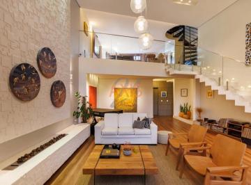 Casa · 321m² · 4 Quartos · 3 Vagas · Casa de 4 Suítes à Venda na Rua Coronel João Guilherme Guimarães | Mercês Curitiba