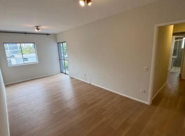 Apartamento de 2 quartos, São Paulo · Apto reformado com sala ampla, 02 dormitórios com armários, localizado na Av. Dr. Cardoso De Melo.