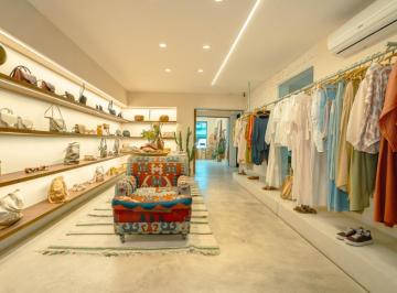 bf0d2ce4-8065-4e33-923c-40f8ea185166 · Versátil casa comercial para venda em Pinheiros, 351m²
