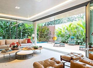 Casa · 767m² · 4 Quartos · 4 Vagas · Casa de Condomínio, 767 m2, com piscina, sauna e elevador. Mobiliada