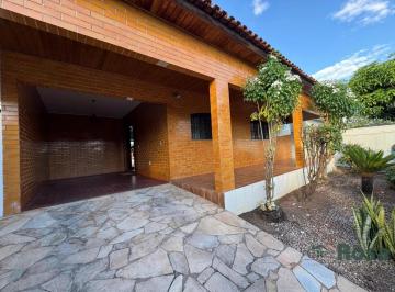 Casa · 226m² · 3 Quartos · 2 Vagas · Casa em rua fechada com segurança com excelente potencial para comercial/residencial no Jardim Das A