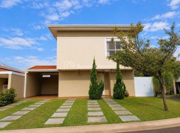 Casa · 135m² · 3 Quartos · 3 Vagas · Linda casa com 3 suítes e amplo quintal em Betel