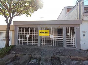 Casa · 113m² · 2 Quartos · 2 Vagas · Casa Térrea com Quintal, Churrasqueira e 3 Vagas – Locação em Santo André.