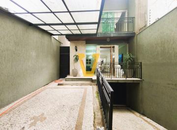 Casa · 303m² · 3 Quartos · 5 Vagas · Sobrado para venda em Indianópolis com 3 quartos, sendo 1 suíte, 303m²