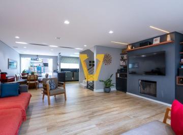 Casa · 273m² · 4 Quartos · 3 Vagas · Casa no condomínio New England Condominium para venda com 4 quartos, sendo 4 suítes, 273m²