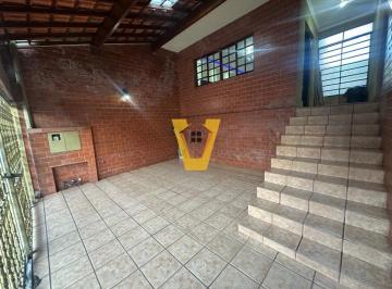 Casa · 147m² · 3 Quartos · 2 Vagas · Casa para venda em Jardim Rossi com 3 quartos, sendo 1 suíte, 147m²