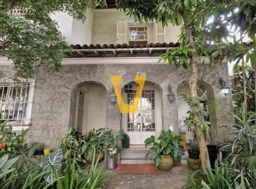 Casa · 473m² · 6 Quartos · 4 Vagas · Sobrado para venda em Cambuci com 6 quartos, sendo 4 suítes, 473m²