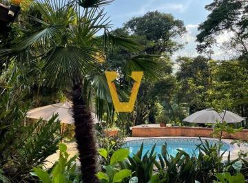 Casa · 369m² · 5 Quartos · 2 Vagas · Casa no condomínio Condomínio Granja Velha para venda e locação com 5 quartos, sendo 2 suítes, 369m²