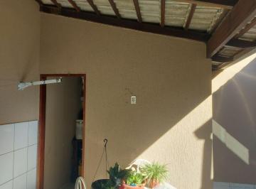 img0 · Casa com 3 Quarto(s) e 2 banheiro(s) para Alugar, 200 m² por R$ 1800 / Mês