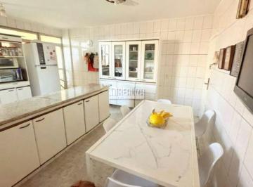 img0 · Apartamento com 3 Quarto(s) e 3 banheiro(s) para Alugar, 240 m² por R$ 4600 / Mês