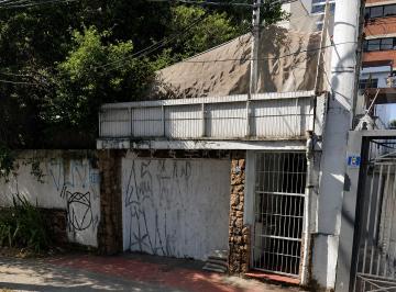 Comercial · 250m² · 2 Vagas · Casa comercial na Avenida Santo Amaro, N. 6251 • 250 m²