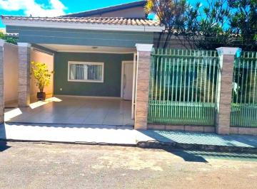 Casa de 3 quartos, Vicente Pires · Oportunidade na Rua 12 - 450m - 3 Quartos - Cozinha Planejada - Área Verde Rica em Frutas