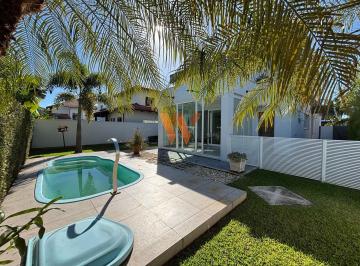 Casa · 242m² · 4 Quartos · 2 Vagas · EXCELENTE CASA com 242 m² à VENDA em JURERÊ IN!