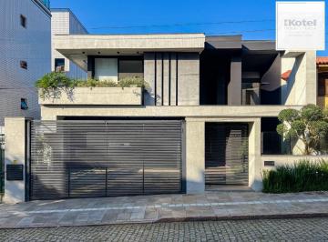 f18v89b9lkaj7rcir7akx41k9m1w · Sobrado com 3 suítes, piscina e 3 vagas de garagem no bairro Jardim Lindóia POA