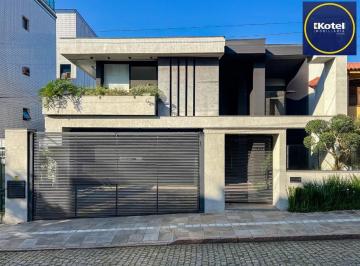 f18v89b9lkaj7rcir7akx41k9m1w · Sobrado com 3 suítes, piscina e 3 vagas de garagem no bairro Jardim Lindóia POA